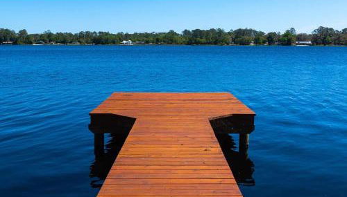 Lakeside Retreat with pool, dock & game room - Foto 2