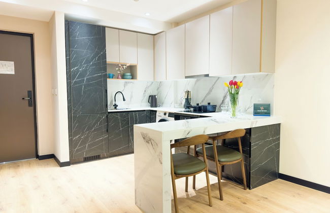 May Seven Service Apartment - Foto 33