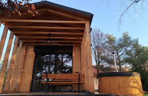 Domki przy jeziorze z prywatną plażą w Borach Tucholskich Pensjonat Alicja wczasy z dziećmi nowe luksusowe domki na skraju jeziora i lasu - Foto 45