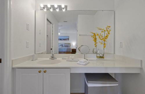 Spacious Condo W/ Pool,Gym near Disney & Seaworld - Foto 32