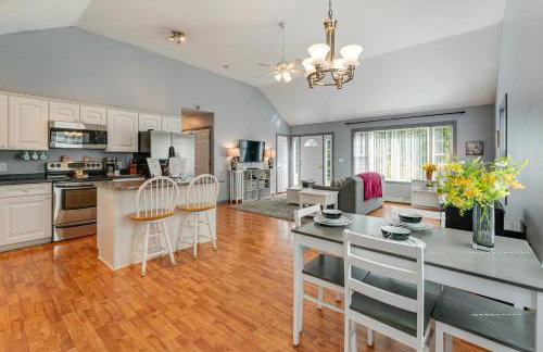 4 Mi to Long Lake! Secluded Haven with Fenced Yard - Foto 1