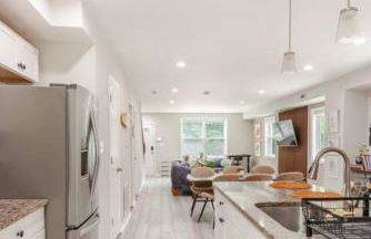 Stylish 3BR Townhouse with Backyard,and Easy Parking - Photo 46