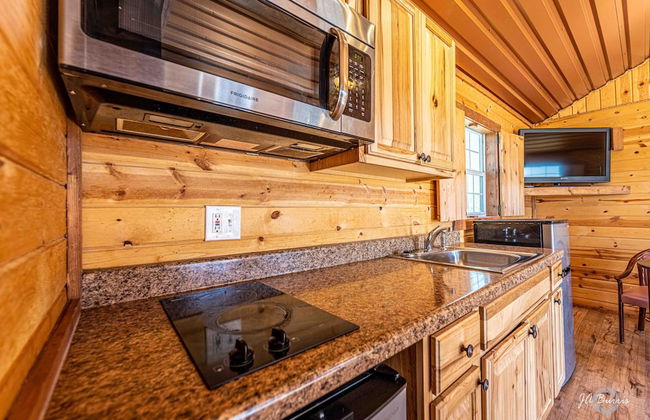 Elite Cabins and RV Park - Photo 13