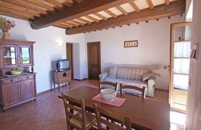 Spacious Holiday Home in Montone - Foto 10