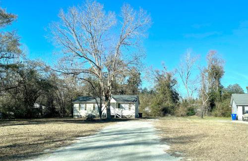 3 Bed 2 Bath House, Quiet & downtown Smart TVs in all rooms, Whole house to yourself - Foto 20