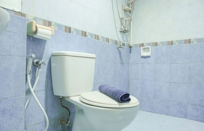 Fully Furnished And Comfy 2Br Apartment At Gajah Mada Mediterania - Foto 17