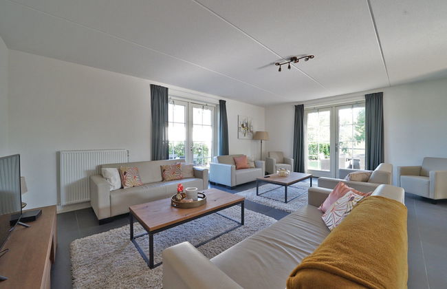 6 bedroom House in Susteren with swimming pool and terrace - Photo 2