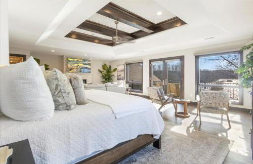 LOTO Pointe, Updated Luxury Home w/ Boat & PWC Slip, Boat Ramp, Firepits, Pool Table & More! - Foto 20