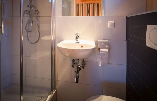 Appealing Chalet With Infrared Sauna - Photo 15