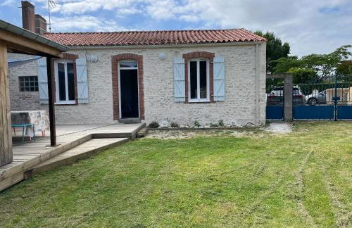 Maison confortable à Jard-sur-Mer avec grand jardin clôturé - Photo 12