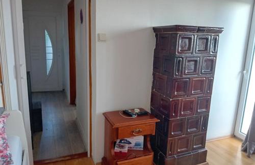 Plesivica Hillside Holiday Home with Hot -Tub - Foto 41