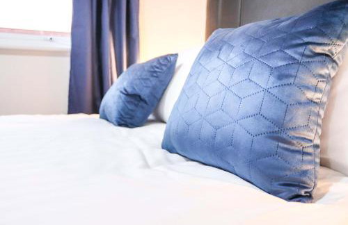 3Bedroom EnSuite SofaBed Sleeps upto 6 Contractors Families Long or Short Stay Free Parking WIFI - Foto 48