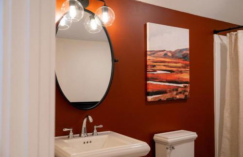 '"Luxury Mountain Getaway'" Sauna, Hot Tub, Massage Chair, Pool Table - Photo 62