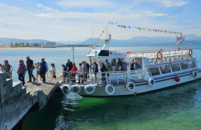 Paseo en barco desde Laredo hasta el Faro del Caballo de Santoña - Foto 2