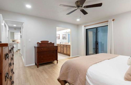 Lakefront Home Private Dock with Main Channel View - Foto 18