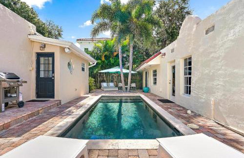 The White Flamingo - Tropical Pool Escape with Guest Cabana - Foto 16