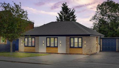 Brand New 4 Bed Deluxe Modern Villa - Sleeps 9 - Private Parking & Garden - Foto 1