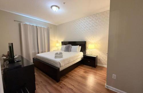 3Br 2Bath Condo Balcony 5min Conv Center 1388ft - Photo 6