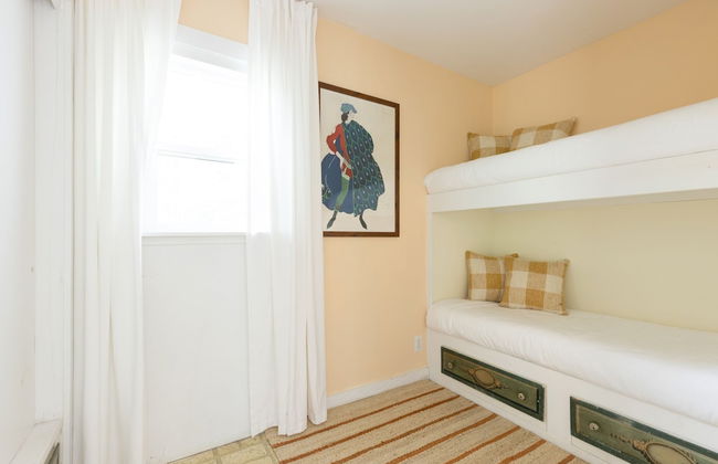 Everett by Avantstay 5mins to Palisades Tahoe w HOT TUB - Photo 31