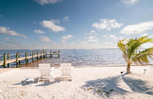 Stunning Waterfront Home with Southeast Bay Frontage - Villa Cuquita - Foto 42