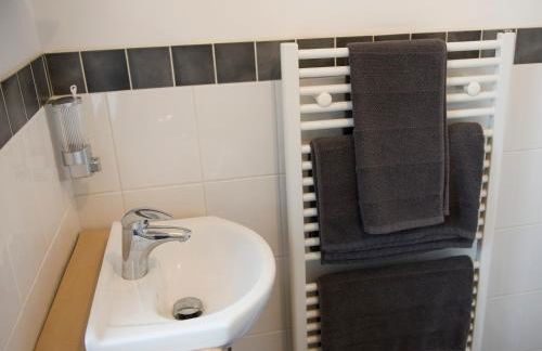 Mountain View Apartment - short drive to beaches - Foto 14