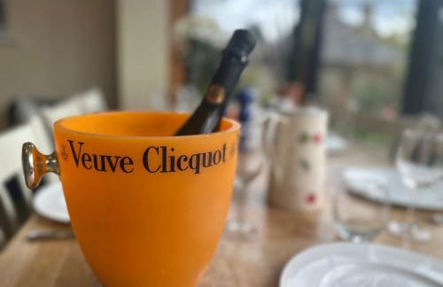 Mayflower Cottage - 4 Bedrooms, Uppingham Town Centre by Belmont Places - Foto 10