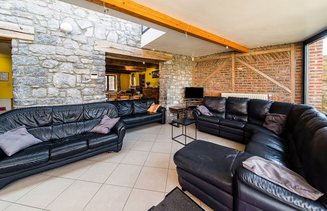 Stone Cottage with Sauna & Hot Tub near Cave of Lorette in Rochefort - Foto 25