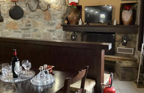 Εθιά Παραδοσιακή πετρόχτιστη οικία Ethia Traditional house of stone - Foto 18