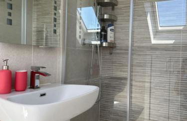 Paradigm House, Modern 2-Bedroom Duplex Apartment 2, Free Parking, Oxford - Foto 4
