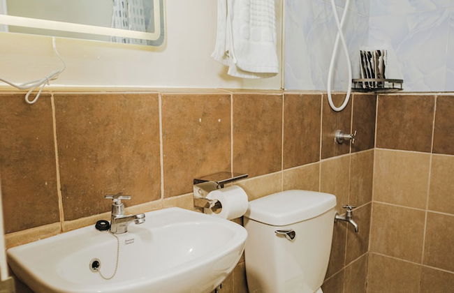 🌿 Stylish & Serene Stay in Davao City 🌿 - Photo 14