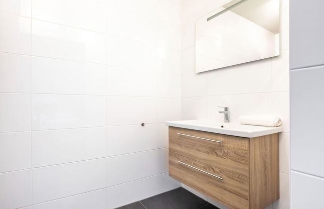 Brand new Luxury Villa on a Small-scale Park With its own Jetty - Photo 59