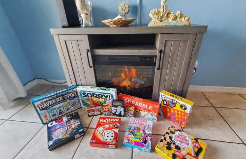 Navarre Beach Landing - Beach Gear Included - Walk to Beach - Sunset Views - Foto 31