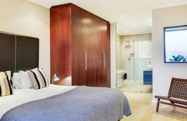 Secure Holiday Apartment w Private Pool Calico - Photo 26