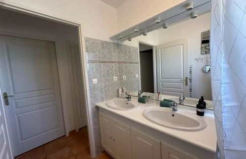 Villa Nicole avec piscine & jardin privés, parking dans le cœur du Luberon, proche Gordes, Roussillon, Goult, Bonnieux - Foto 22