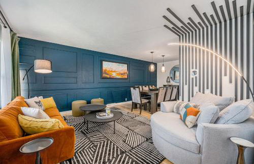 All-In-One Retreat Spa, Gym, Fun Room & Location! - Foto 14