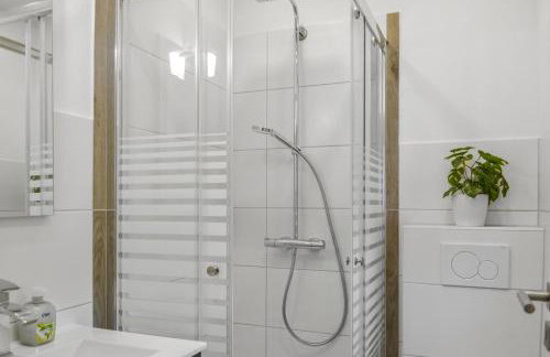 Apartment mit Terrasse, privater Eingang und Parkplatz - Foto 5