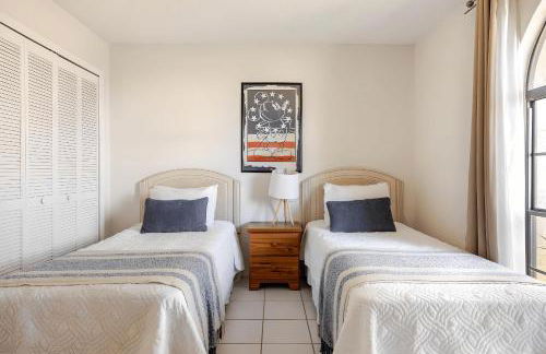 3Q/2B Vista para o Lago c/piscina | 10min->Disney - Foto 17