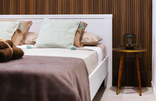 Modern Boutique Apartment - Photo 1