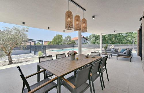 New VILLA TIHI OTOK near the beach - Photo 33