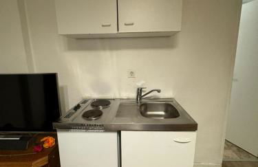 Möbliertes Zimmer mit TV, Internet & kompletter Ausstattung in Bonn-Mehlem - Photo 8