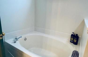 Premier 3BR Retreat - CVNP, Blossom & Boston Hills - Foto 12