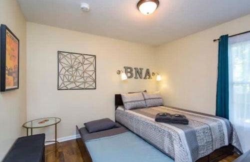 3 Bedroom Cottage Only 3 Miles from Downtown - Foto 4