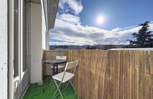 Le Baron Rouge - T4 Élégant & Spacieux - Parking Privé - 6 personnes - Climatisation - Centre ville de Saint-Etienne - Foto 9