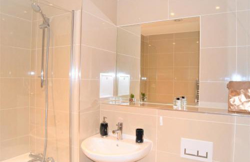 Urban Gem Apartment- Free parking - Photo 7