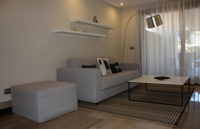 Beach Apartment with Private Pool - Foto 9