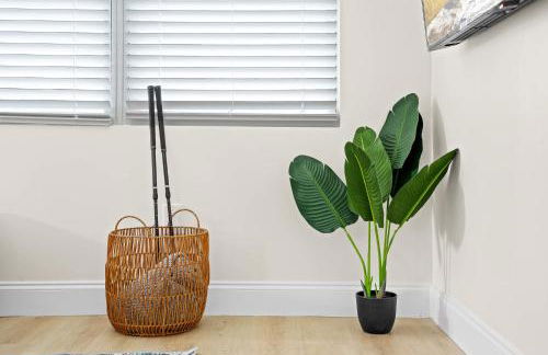 Recently Remodeled Mins from beach+Putting Green - Photo 18