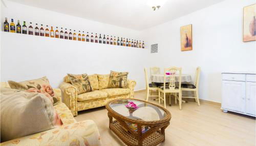 Stunning Apartment In Los Cerezos - Foto 3