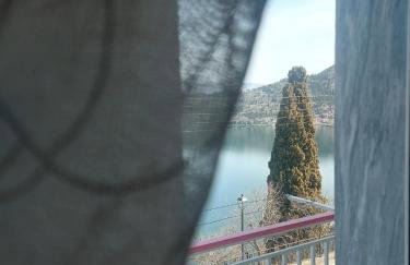 Venias Lake House Apartment 2 - Photo 3