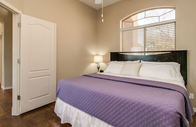 Fabulous 4-bdrm W/breathtaking Views & Pool! - Foto 8