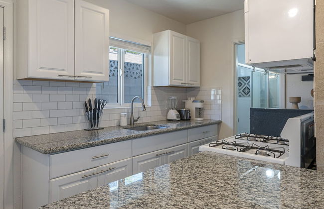 Ash & Ko Boutique Lodging - Photo 40